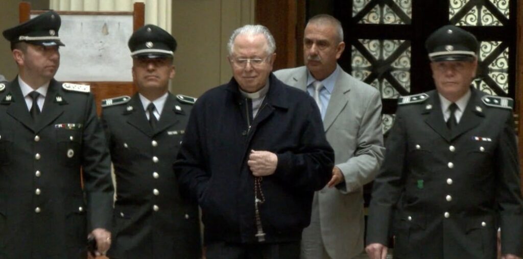 Fernando Karadima, defrocked Catholic priest during his trial in Chile, 2011. Mediabanco Chile @ www.flickr.com/photos/mediabanco/51337889838/in/photostream/