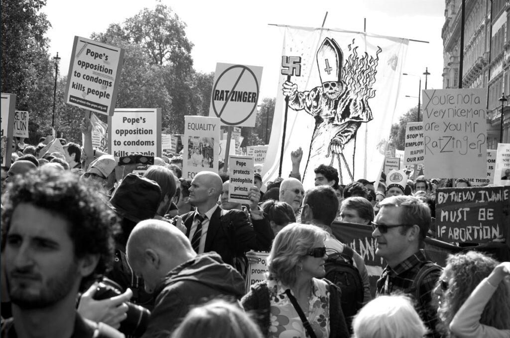Mobilizations against Pope Benedict XVI's visit to the United Kingdom, 2010. Picture: Jasn @ www.flickr.com/photos/lewishamdreamer/5042281416/in/photostream